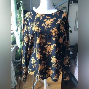 SHEIN FLORAL BLOUSE ▪️🔶